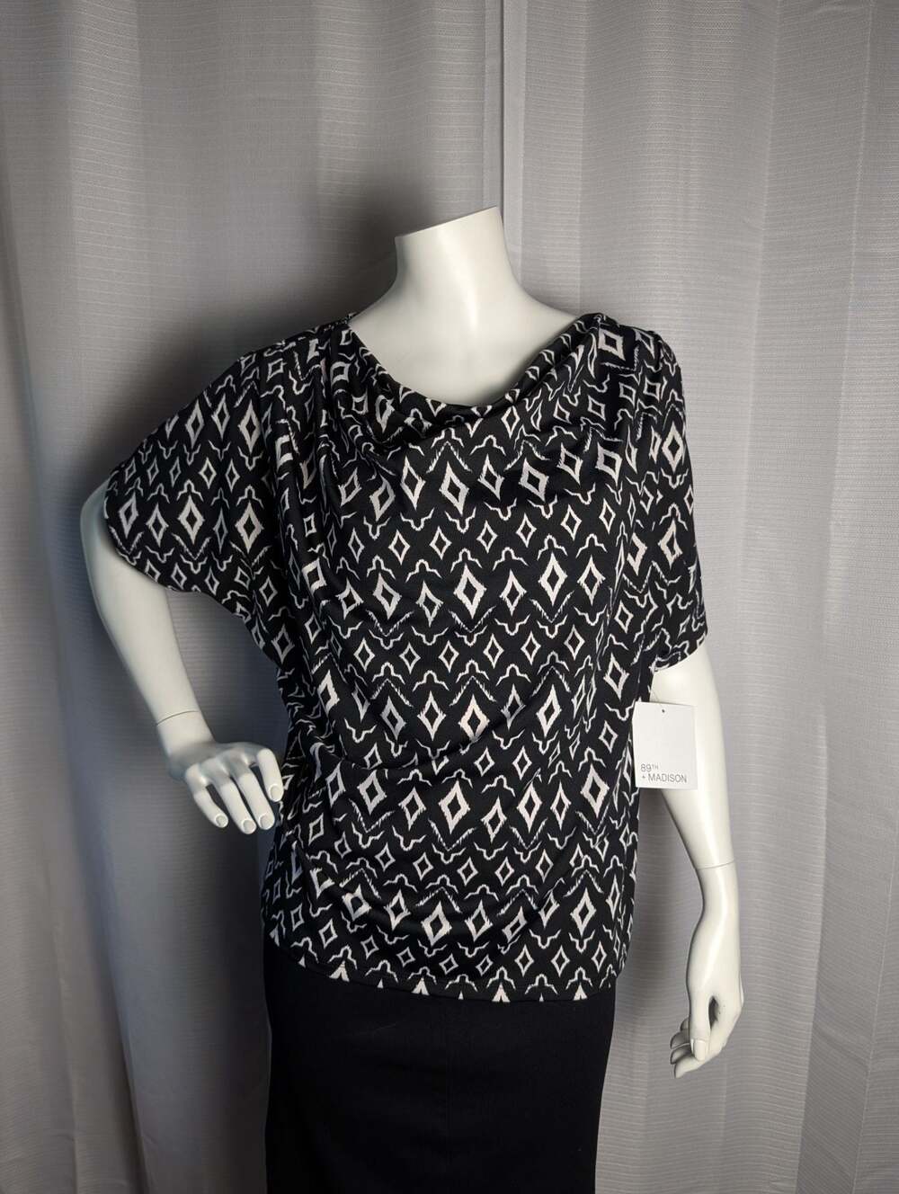 89th + Madison Women's Geometric Print Short Sleeve Cowl Neck Top Black Combo